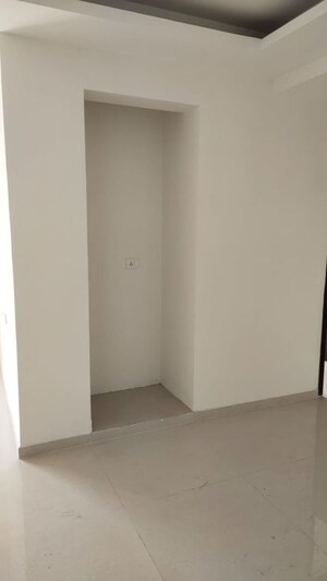 Room in 3 BHK Apartment at Ambika Florence Park, North Mullanpur – for Sale