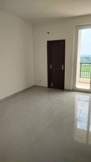 Room in 3 BHK Apartment at Ambika Florence Park, North Mullanpur – for Sale