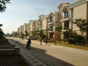 3 BHK Builder Floor – Exterior View View at Omaxe Silver Birch, North Mullanpur - for Sale