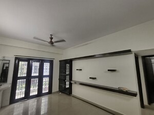 Furnished Amenities in 3 BHK Apartment at Miyapur – for Rent