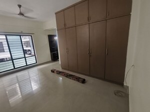 Room in 3 BHK Apartment at Miyapur – for Rent