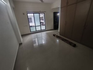 Room in 3 BHK Apartment at Miyapur – for Rent