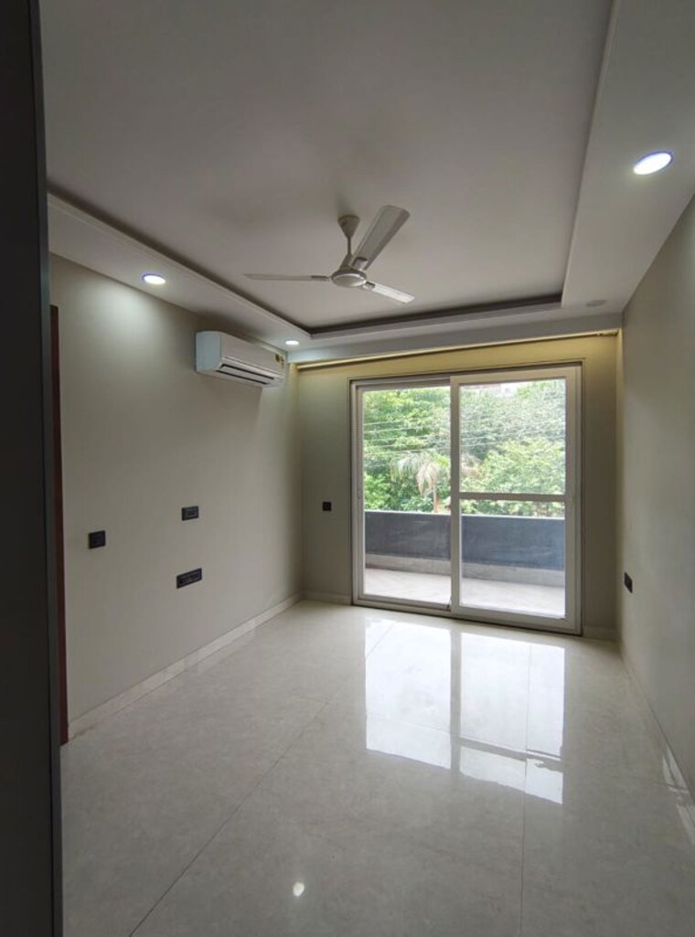 Room, sector 52 3 Bedroom 2200 Sq.Ft. Builder Floor In Sector 52 Gurgaon 10578945