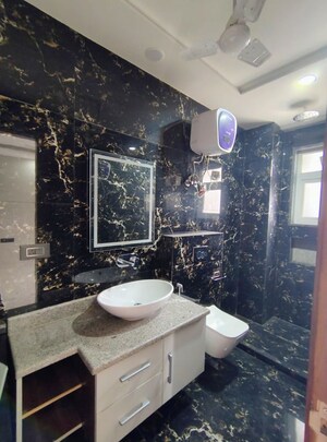 Team Area in 3 BHK Builder Floor at Sector 52 – for Rent