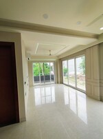 3 BHK + Extra Room 2200 Sq.Ft. Builder Floor in Sector 52