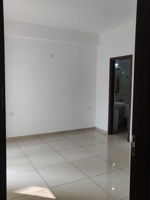 Room in 2 BHK Apartment at Gulshan Botnia, Sector 144 – for Sale
