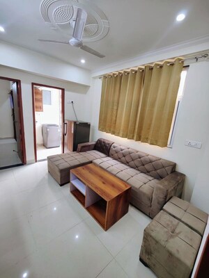 Living Room in 2 BHK Builder Floor at Sector 40 – for Rent