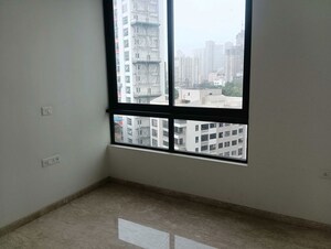 Room in 3 BHK Apartment at Bhoomi Simana, Parel – for Sale