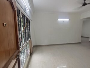 Room in 2.5 BHK Apartment at Pjr Layout – for Rent