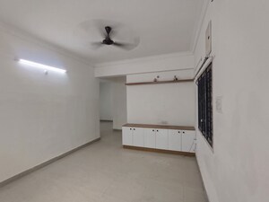 Room in 2.5 BHK Apartment at Pjr Layout – for Rent