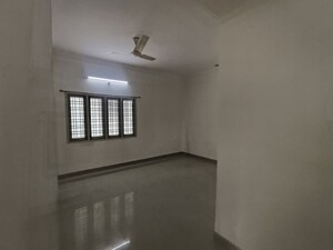 Room in 2.5 BHK Apartment at Pjr Layout – for Rent