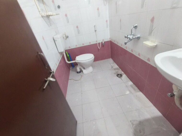 Bathroom, pjr layout 2.5 Bedroom 1850 Sq.Ft. Apartment In Pjr Layout Hyderabad 10578964