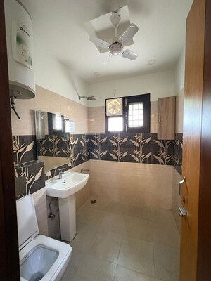 Washroom in 3 BHK Builder Floor at Sector 57 – for Rent