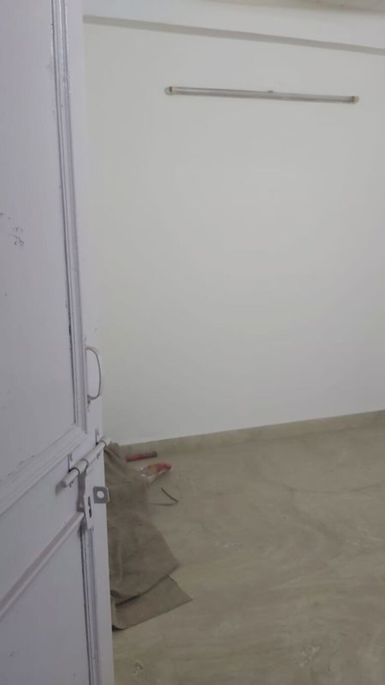 Bathroom, mayur vihar 2.5 Bedroom 550 Sq.Ft. Builder Floor In Mayur Vihar Delhi 10579018