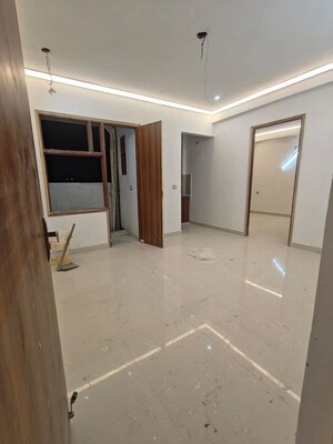 Room in 1 BHK Builder Floor at Neb Sarai – for Rent