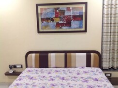 2.5 BHK + Store Room Apartment For Rent in Oberoi Realty Woods