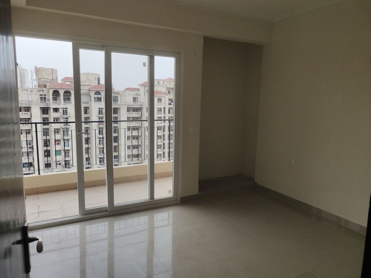 Room, sector 76 4 Bedroom 2140 Sq.Ft. Apartment In Sector 76 Noida 10579069