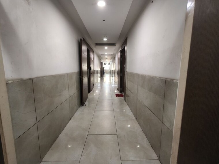 undefined, netaji subhash place Commercial Office Space 538 Sq.Ft. In Netaji Subhash Place Delhi 10579059