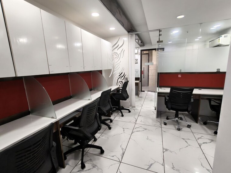 Team Area, netaji subhash place Commercial Office Space 538 Sq.Ft. In Netaji Subhash Place Delhi 10579059