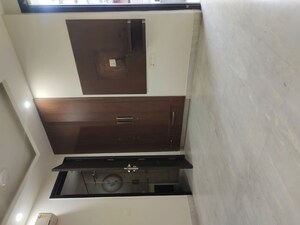 Furnished Amenities in 3 BHK Builder Floor at East Of Kailash – for Rent