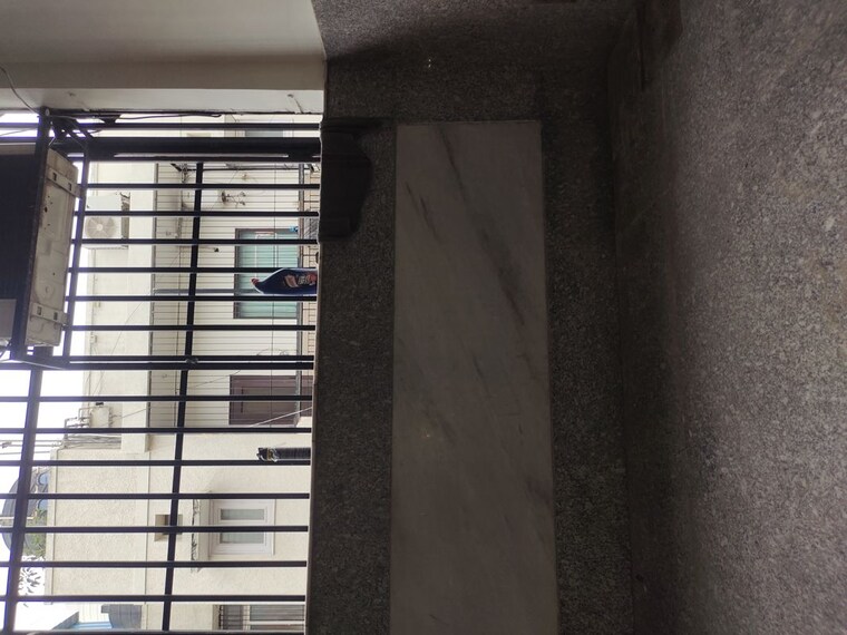 undefined, east of kailash 3 Bedroom 2000 Sq.Ft. Builder Floor In East Of Kailash Delhi 10579071