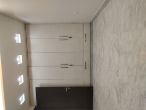 Furnished Amenities in 3 BHK Builder Floor at East Of Kailash – for Rent