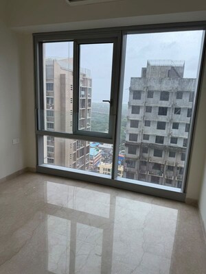 Room in 2 BHK Apartment at Chandak Cornerstone, Worli – for Rent
