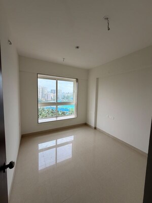 Room in 2 BHK Apartment at Hubtown Rising City, Ghatkopar East – for Rent