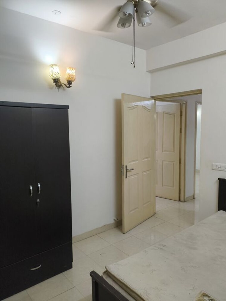 Room, tulip-orange 2.5 Bedroom 1450 Sq.Ft. Apartment In Sector 70 Gurgaon 10579078