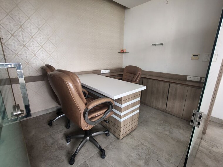 Team Area, netaji subhash place Commercial Office Space 748 Sq.Ft. In Netaji Subhash Place Delhi 10579108