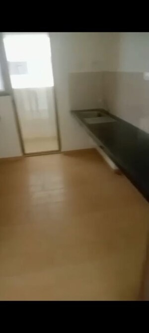 Room in 2 BHK Apartment at Mahindra Alcove, Chandivali – for Rent
