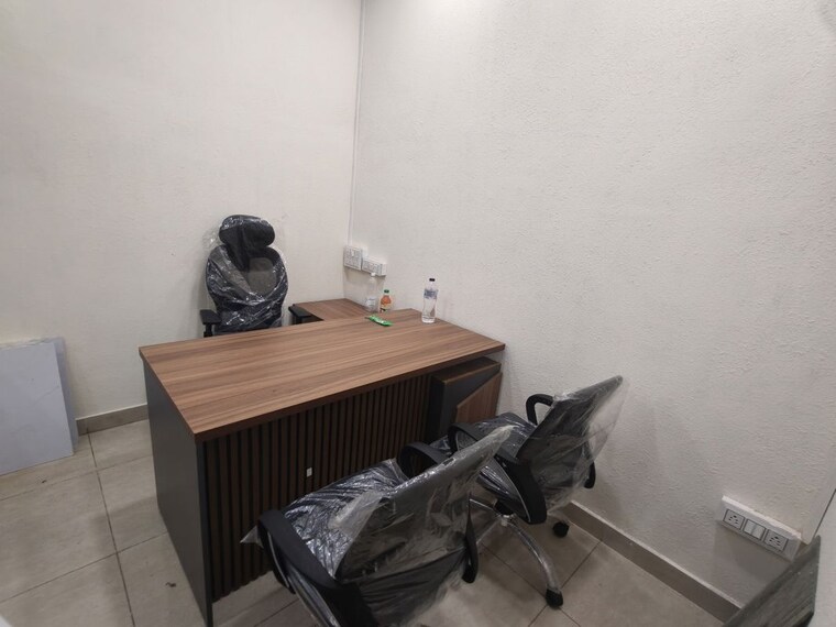 Living Room, netaji subhash place Commercial Office Space 352 Sq.Ft. In Netaji Subhash Place Delhi 10579122