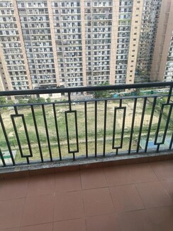 2 BHK + Basement Apartment For Rent in Maxblis White House