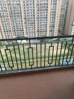 2 BHK Apartment For Rent in Maxblis White House, Sector 75