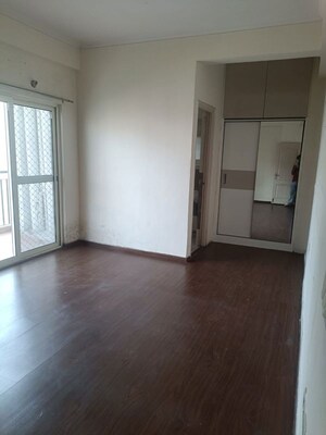 Room in 2 BHK Apartment at Maxblis White House, Sector 75 – for Rent