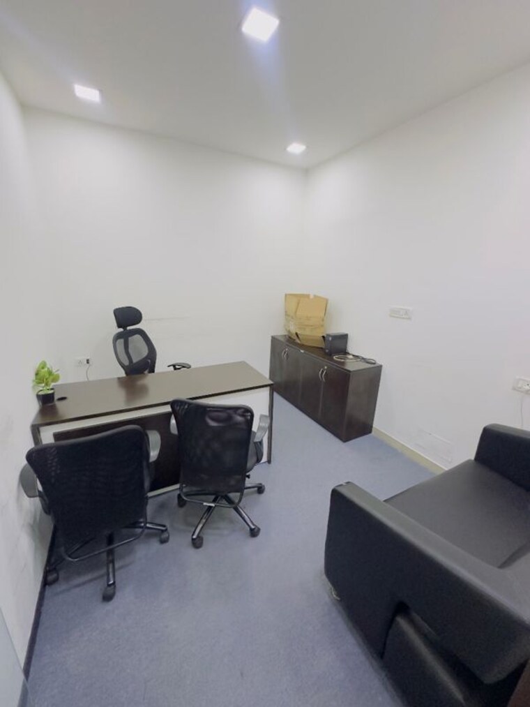Team Area, platinum-techno-park Commercial Office Space 2600 Sq.Ft. In Vashi Sector 30 Navi Mumbai 10579151