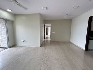 Room in 3 BHK Apartment at Bhoomi Simana, Parel – for Sale