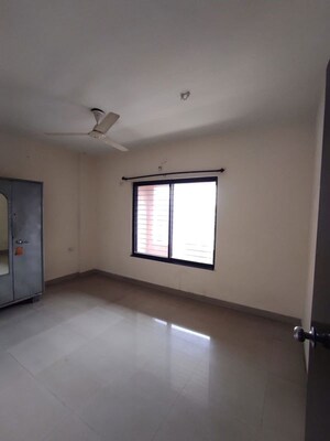 Room in 2 BHK Apartment at Mittal ParkWayz, Wakad – for Rent