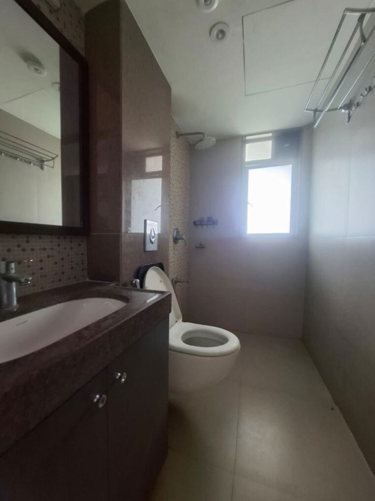 Bathroom, raymond-ten-x-era 2 Bedroom 675 Sq.Ft. Apartment In Pokhran Road No One Thane 10579148