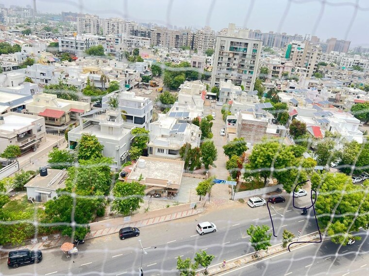 Exterior View, memnagar 3 Bedroom 2250 Sq.Ft. Apartment In Memnagar Ahmedabad 10579150