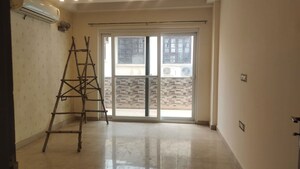 Room in 4 BHK Builder Floor at Eros Rosewood City, Sector 49 – for Rent