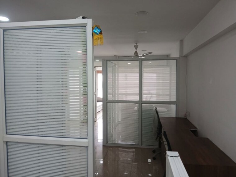 Bathroom, kukreja-bay-view-tower Commercial Office Space 600 Sq.Ft. In Cbd Belapur Sector 11 Navi Mumbai 10579160