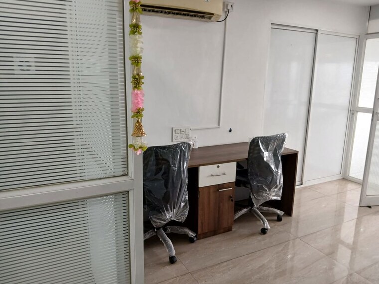 Team Area, kukreja-bay-view-tower Commercial Office Space 600 Sq.Ft. In Cbd Belapur Sector 11 Navi Mumbai 10579160
