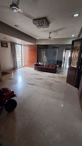 4 BHK + Store Room Apartment For Sale in Satra Residency in Khar West, Mumbai