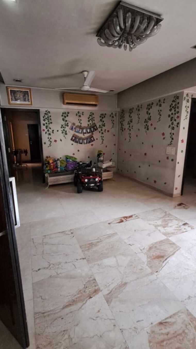 Room, satra-residency 4 Bedroom 3000 Sq.Ft. Apartment In Khar West Mumbai 10579183