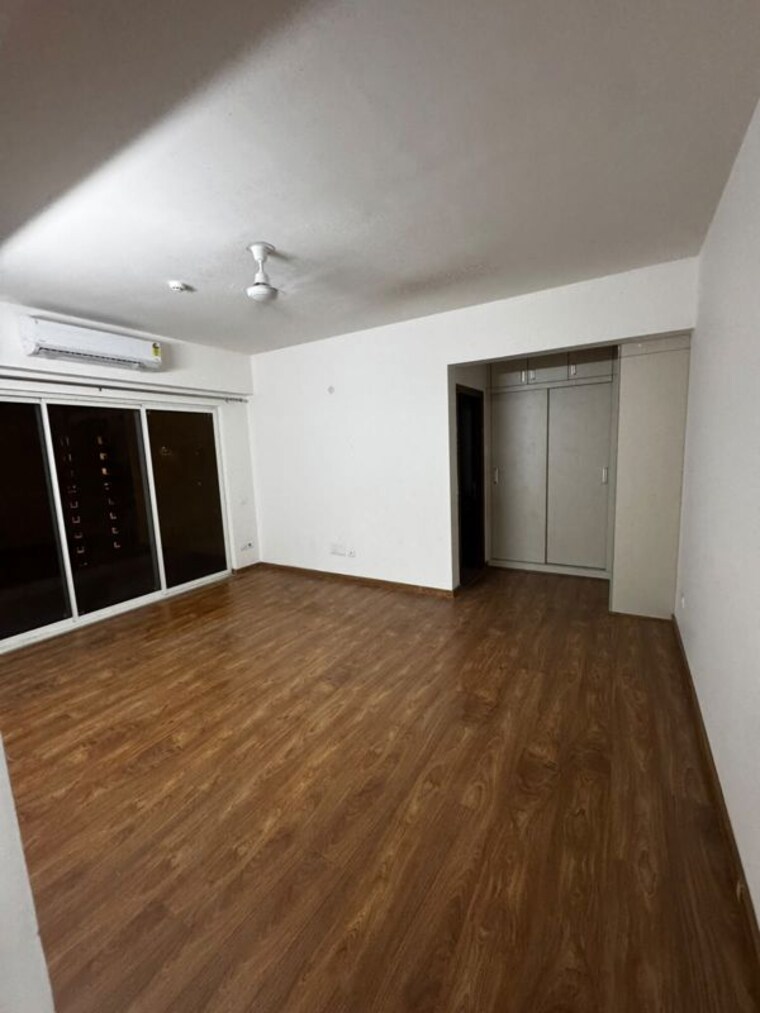 Room, godrej-air-sector-85 3 Bedroom 1829 Sq.Ft. Apartment In Sector 85 Gurgaon 10578100