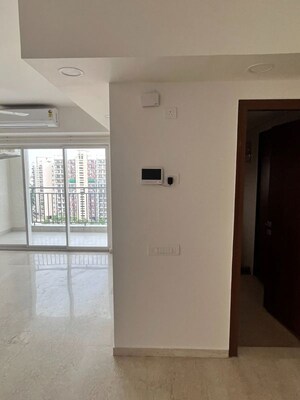 Room in 4 BHK Apartment at Godrej Air Sector 85, Sector 85 – for Rent