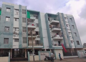  Apartment For Sale in Waghodia Road