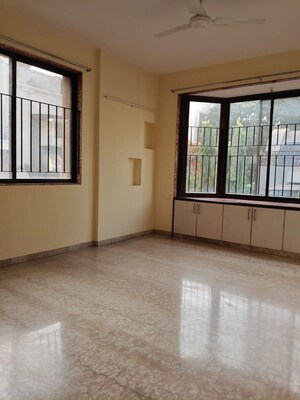 Room in 3 BHK Apartment at Mira Recidency, Kalyani Nagar – for Rent