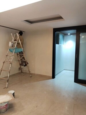 Room in 4 BHK Builder Floor at Safdarjung Development Area – for Rent